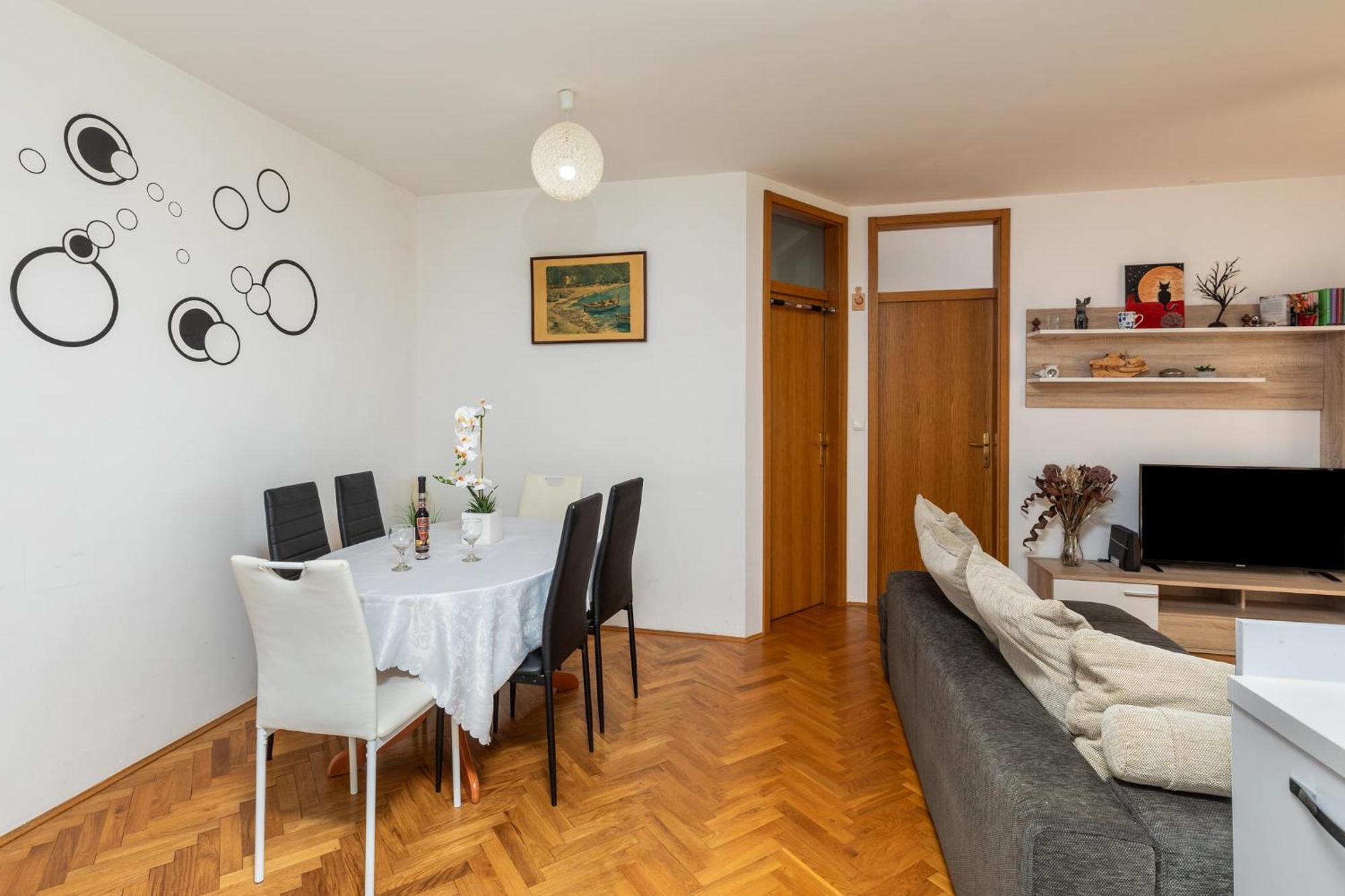 Apartment Marijo โอมิช ภายนอก รูปภาพ