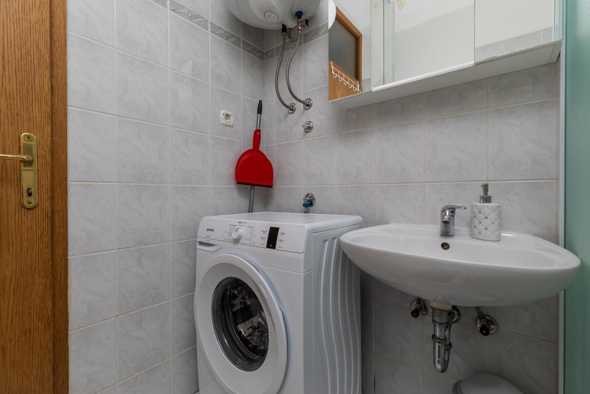 Apartment Marijo โอมิช ภายนอก รูปภาพ