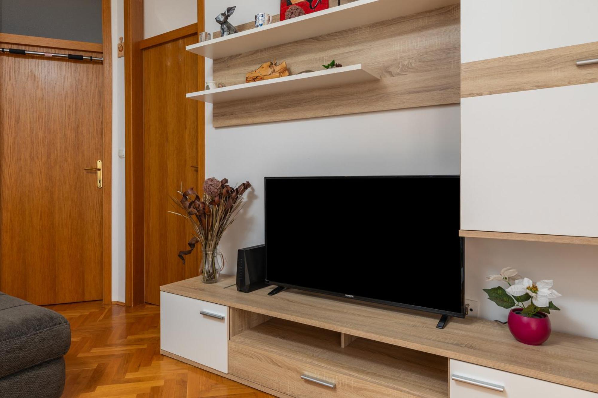 Apartment Marijo โอมิช ภายนอก รูปภาพ